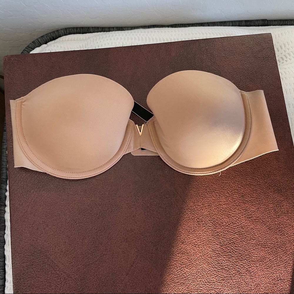 Victoria’s Secret Strapless Bra